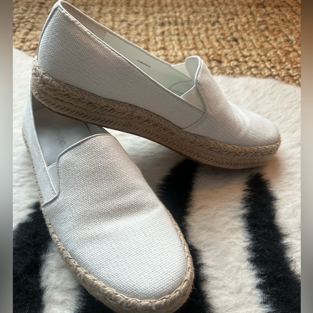 Vince canvas espadrille slip on sneaker - size 9 never worn!